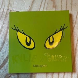 Kylie Cosmetic Grinch eyeshadow palette